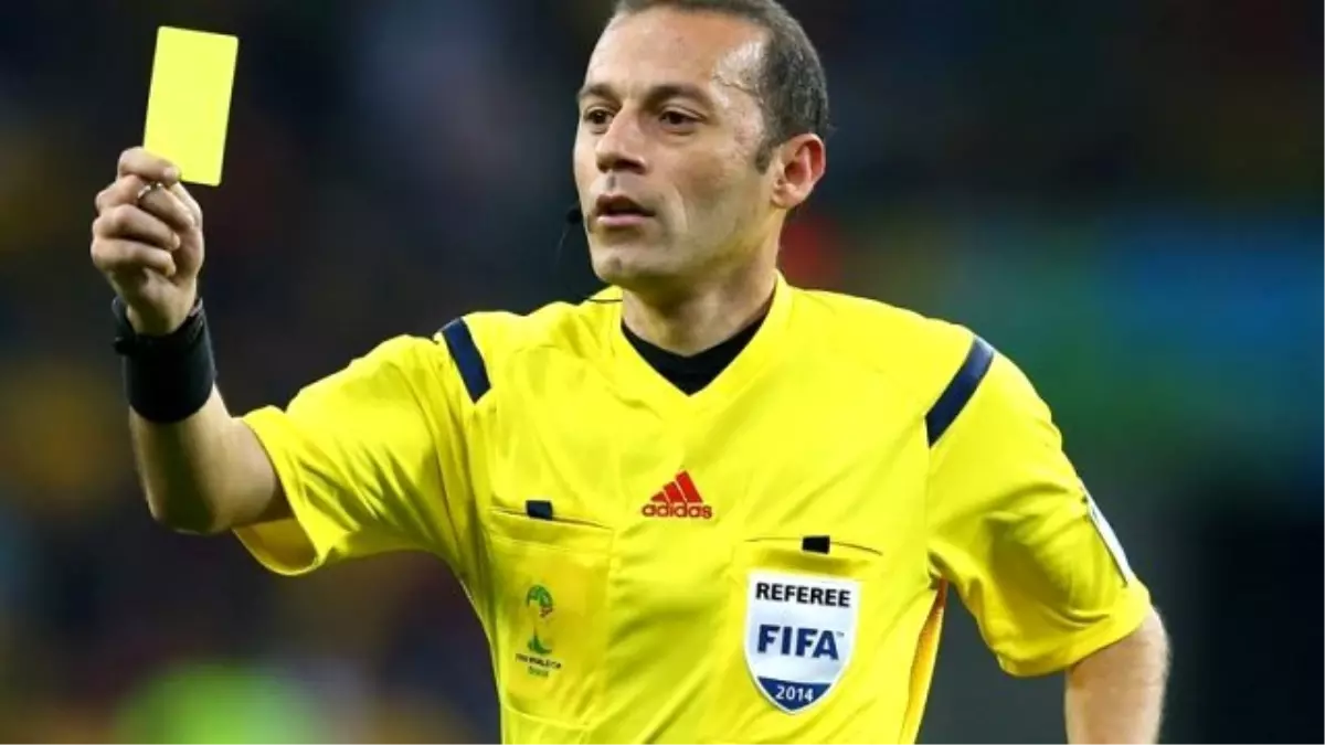 UEFA\'dan İki Türk Hakeme Görev