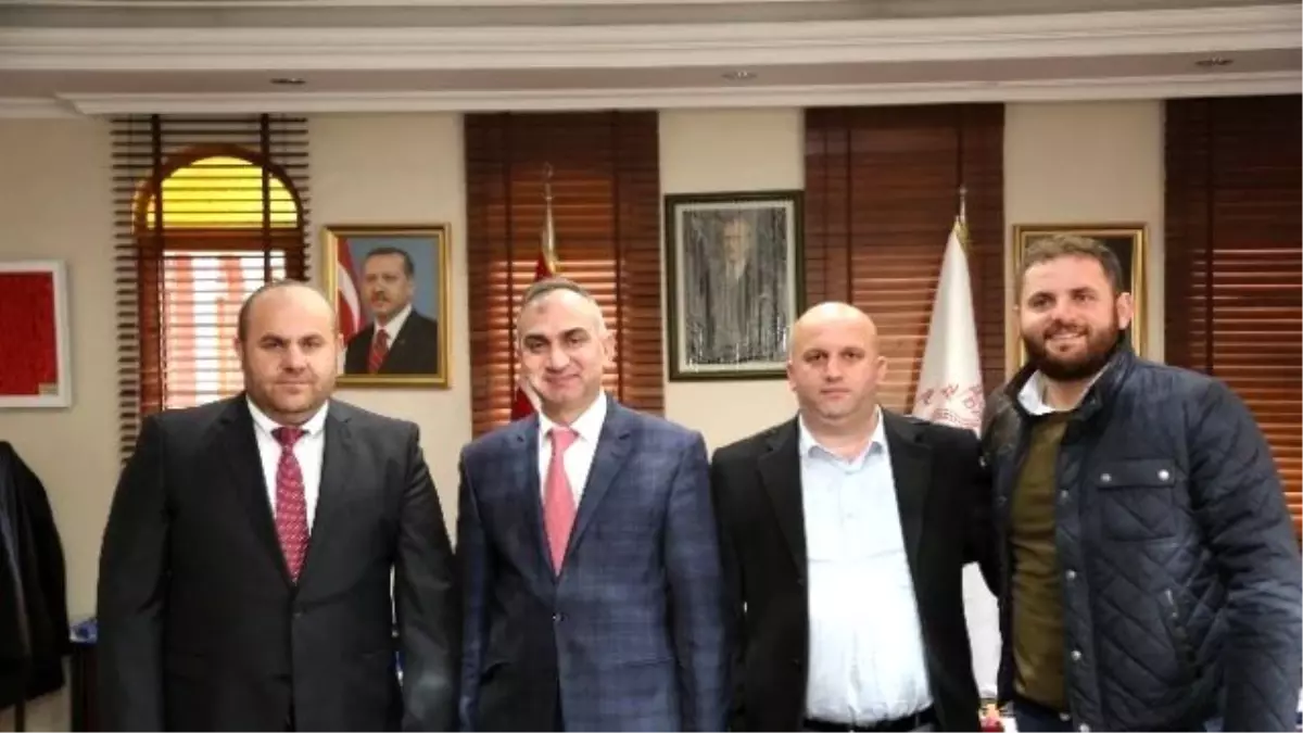 AK Parti Sakarya Milletvekili Aday Adayı Ramazan Sezer Başkan Yılmazer'i Ziyaret Etti
