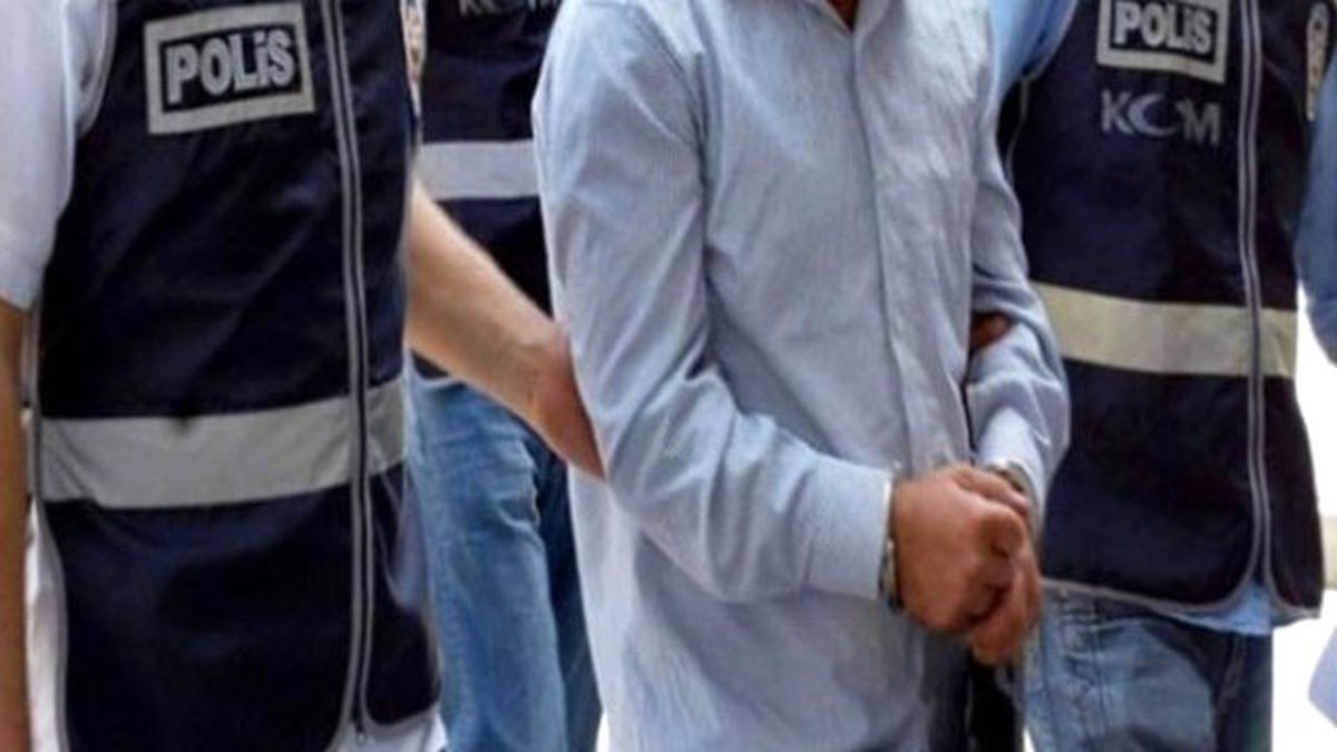 Diyarbakır\'da 2 Polis Gözaltına Alındı