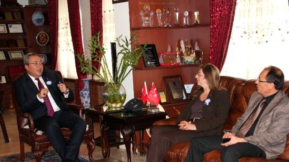 Defterdar Ercoşman, Belediye Başkanı Ünver\'i Ziyaret Etti