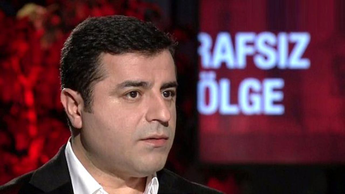 Demirtaş, Öcalan'la Aralarında Gerilim Olduğu İddialarını Yalanladı