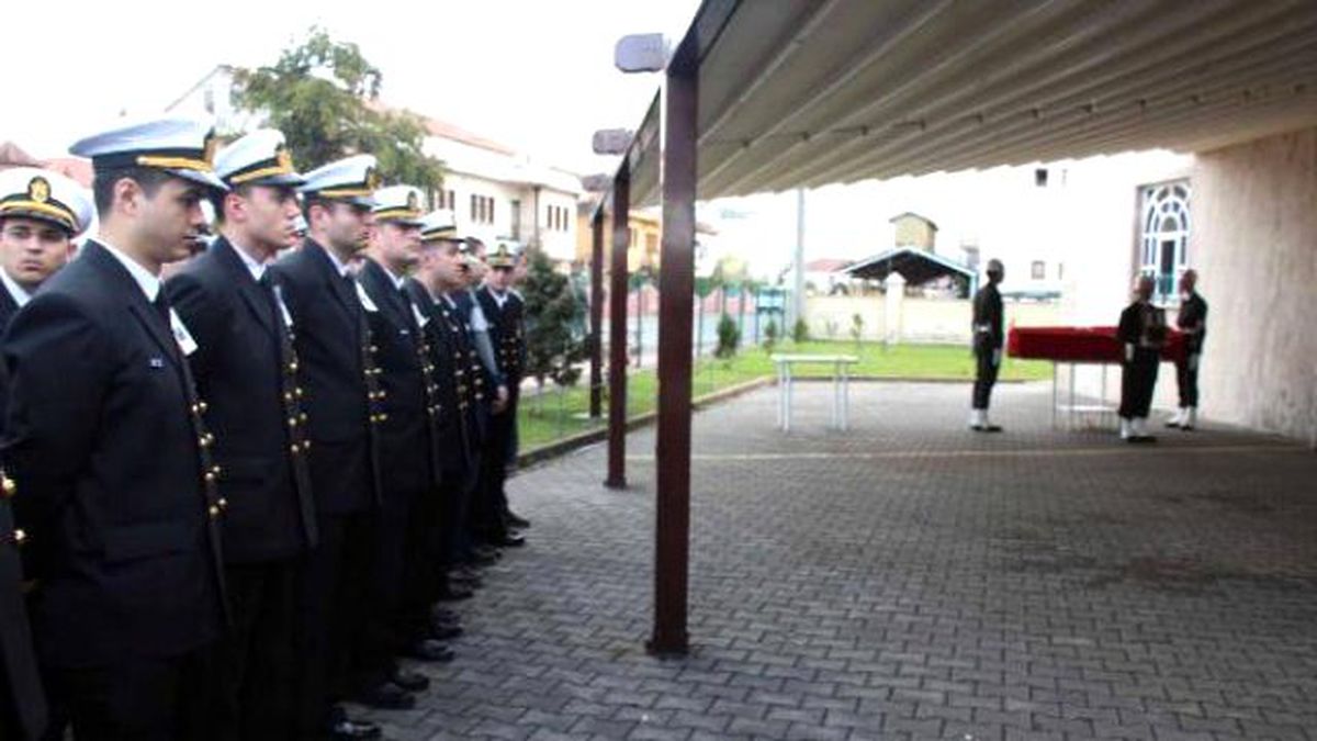 Deniz Astsubay, Sakarya\'da Toprağa Verildi