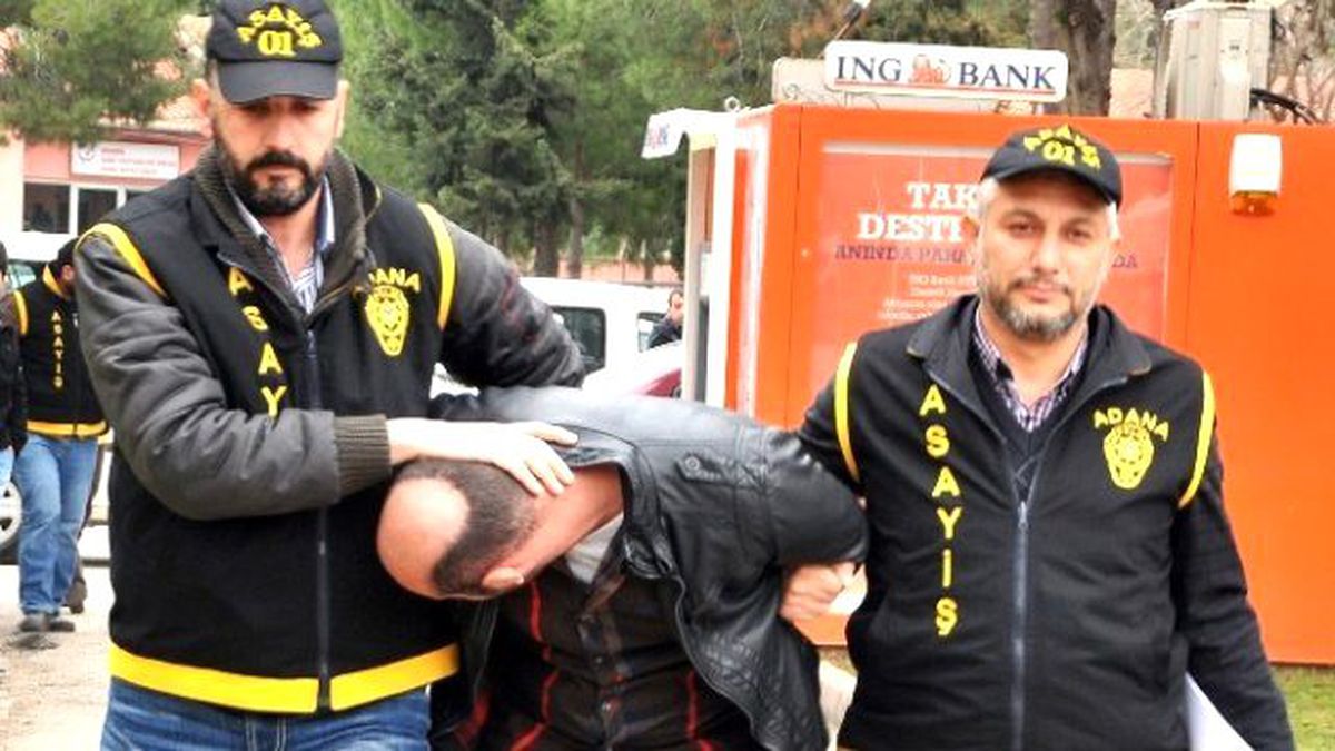 Dolandırıcılık Zanlısını Peruk Tutuklattı