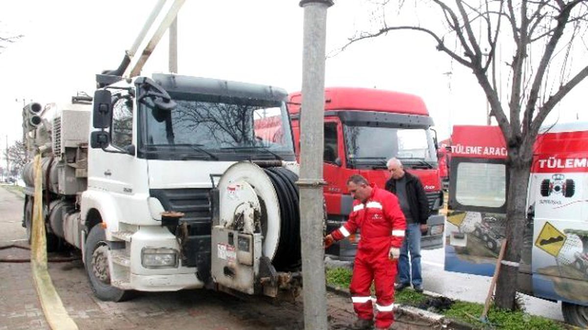 Edirne Belediyesi Kanal Temizliğine Başladı