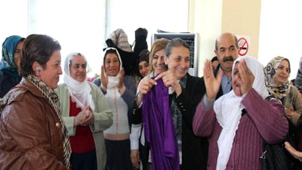 Emekçi Kadınlar Eş Başkan Akat\'ı Ziyaret Etti
