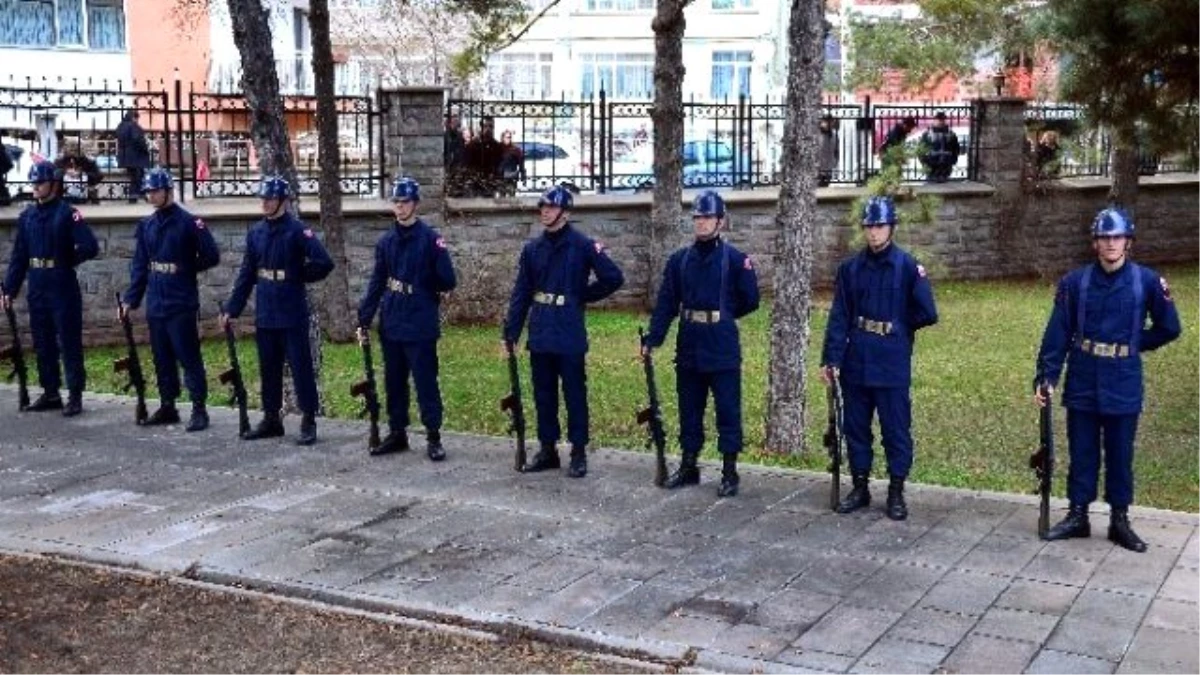 Eskişehirli Şehit Binbaşı Sezer, Toprağa Verildi