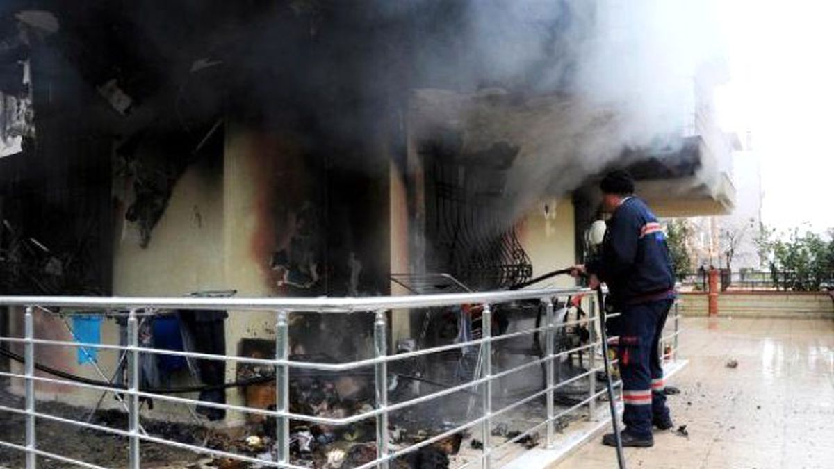 Ev Sahibi İtfaiyeye Böyle Dedi: Evim Yanıyor, Su Sıkın
