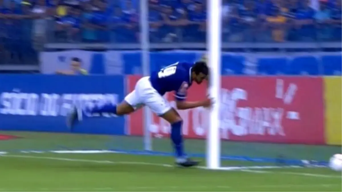 Gol Atayım Derken Hastanelik Oldu