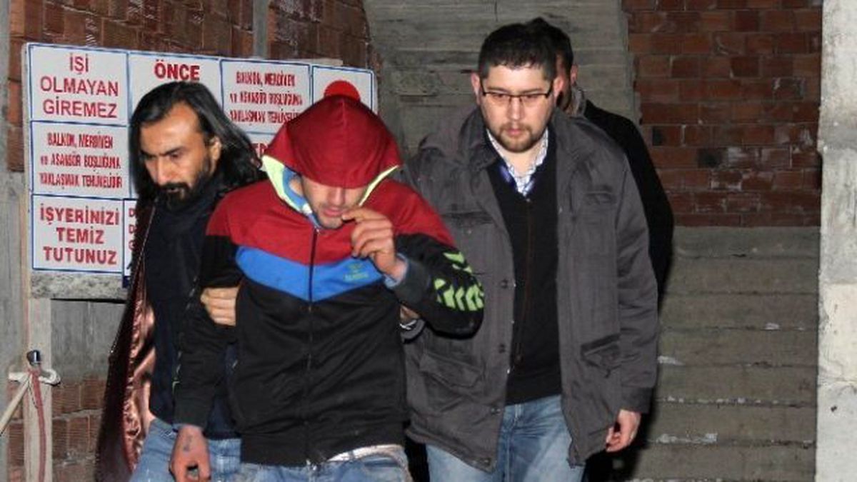 İntihara Kalkışan Genç Çatıdan 2 Saat Sonra İndirildi