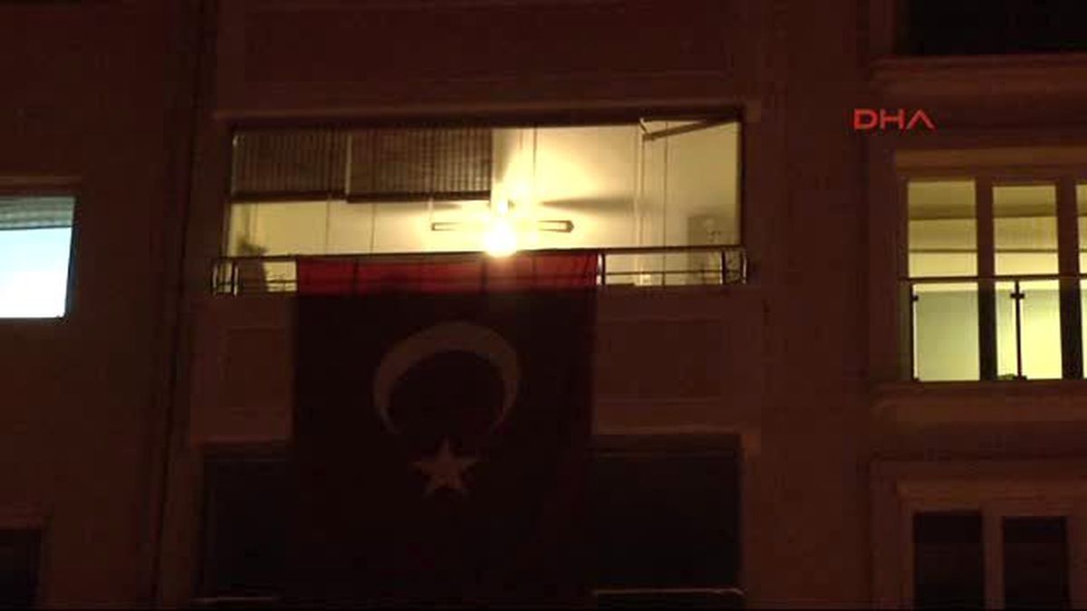İzmir\'e Şehit Ateşi Düştü