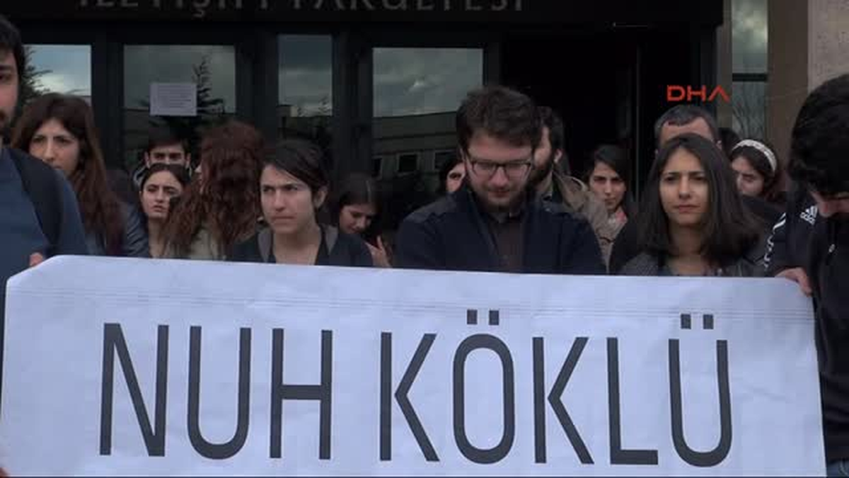 Kocaeli İletişim Fakültesi Öğrencileri Gazeteci Nuh Köklü\'yü Andı