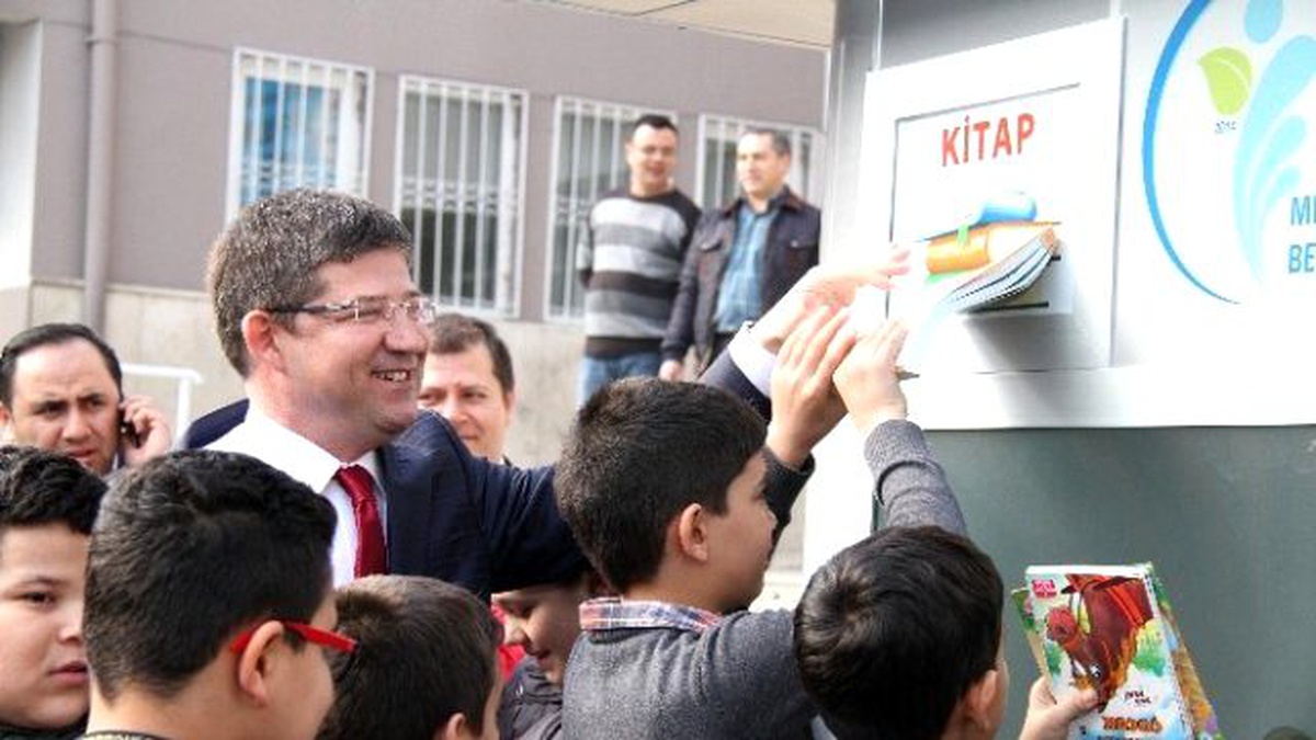 Oyuncak ve Kitapları Arkadaşları ile Paylaştılar