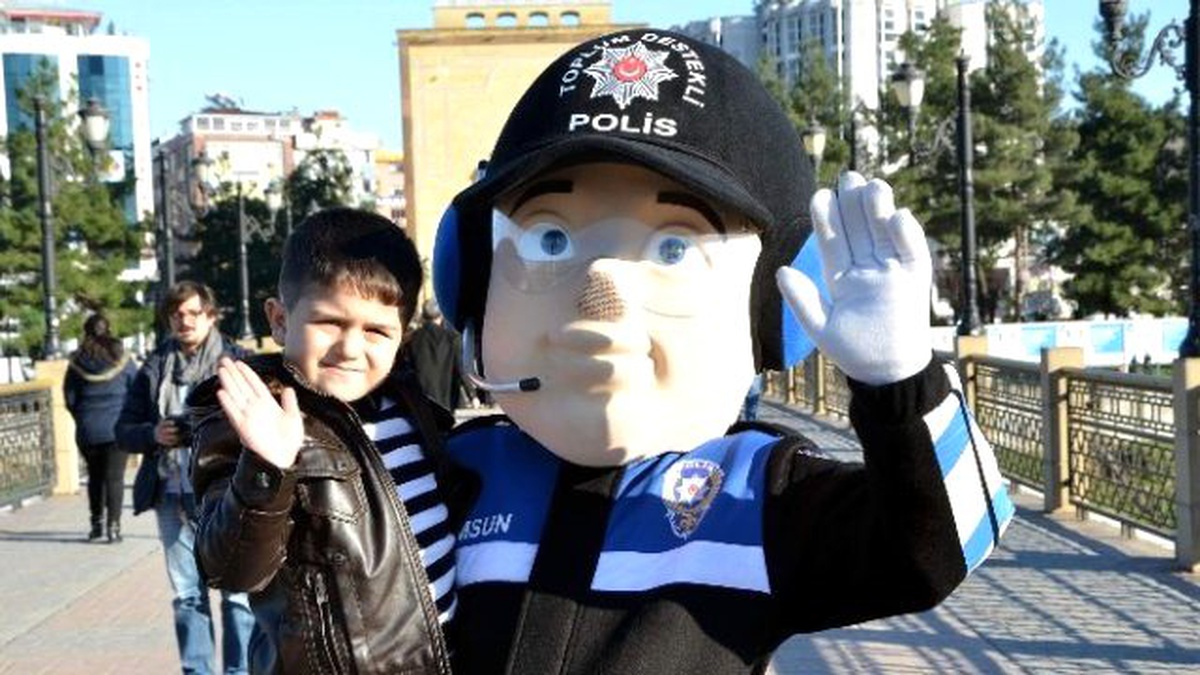 Polis, Vatandaşı ve Öğrencileri Uyaracak