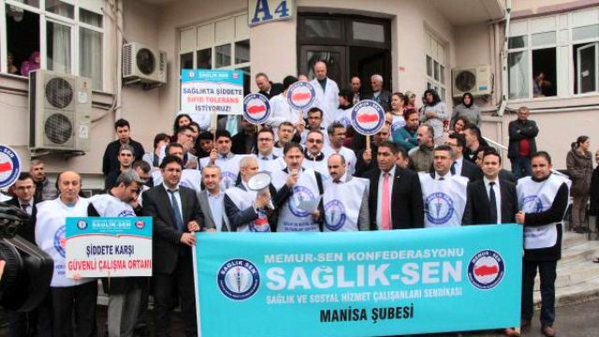 Sağlıkta Şiddete Tepki Eyleminde Gergin Anlar
