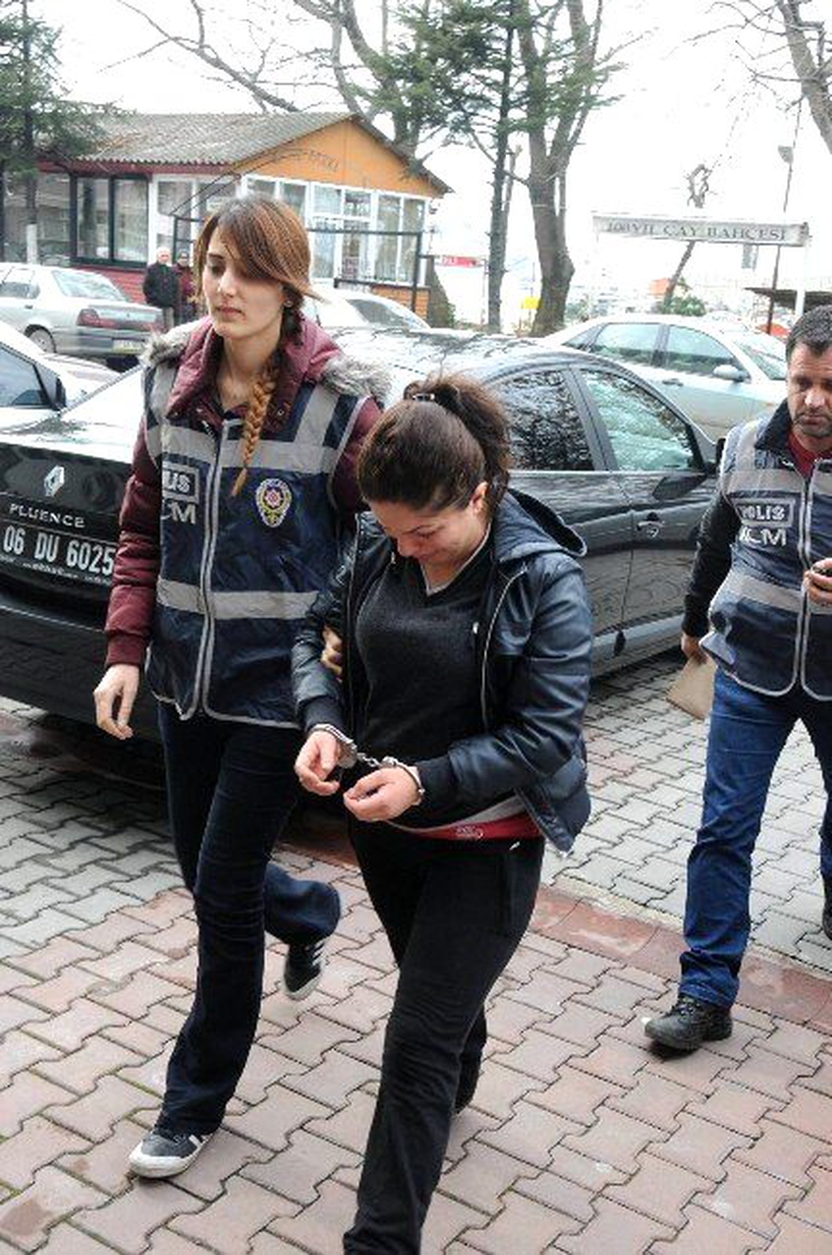Sentetik Uyuşturucuyla Yakalanan Kadın Tutuklandı