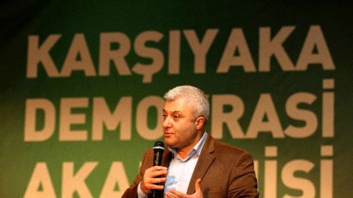 Tuncay Özkan Karşıyaka\'da Söyleşiye Katıldı