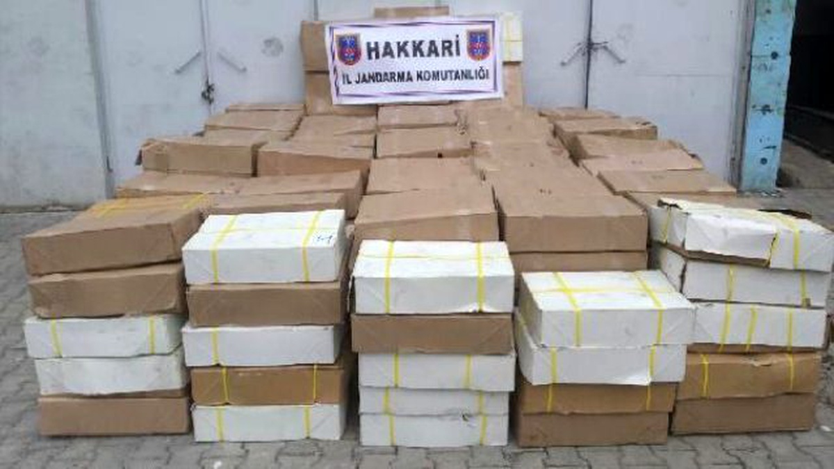 Yüksekova\'da 4.7 Ton Kaçak Hayvansal Yağ Ele Geçirildi