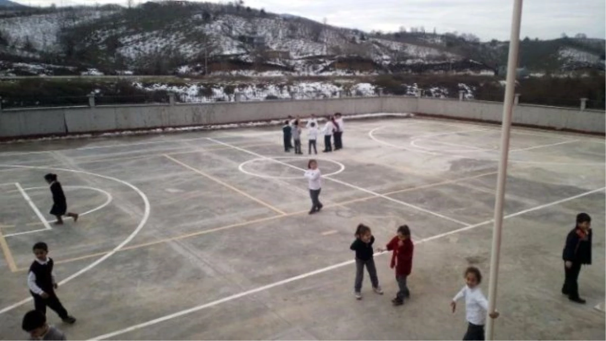 Akçakoca Cumhuriyet İlkokulu Eğitime Açıldı