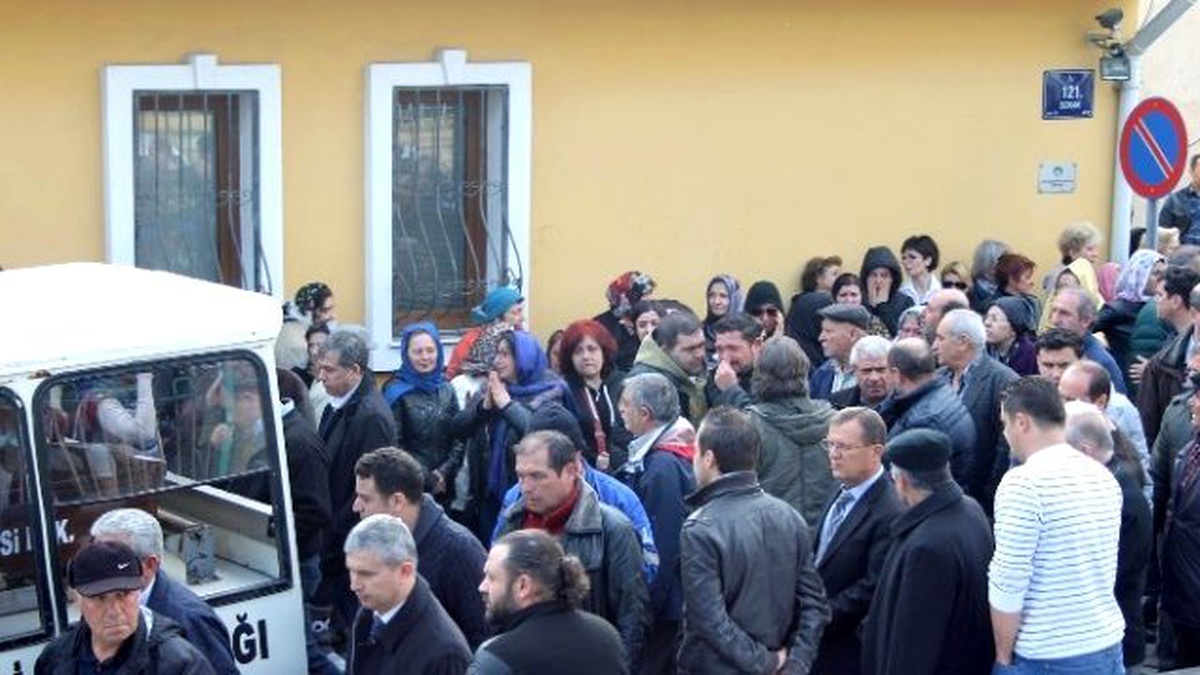 Askerlerin Yaralandığı Kazada Ölen Sürücü Defnedildi