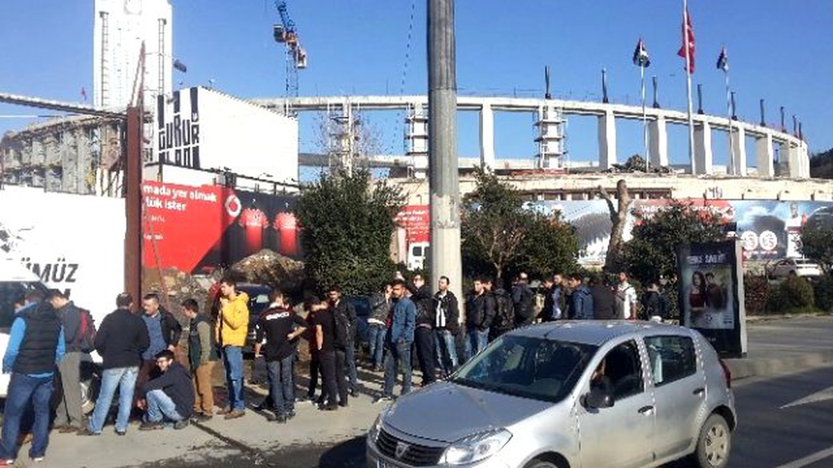 Beşiktaşlı Taraftardan Liverpool Mücadelesi İçin Bilet Nöbeti