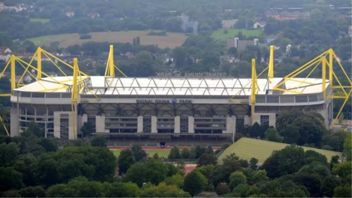 Dortmund\'un Stadının Yakınındaki Bomba İmha Edildi