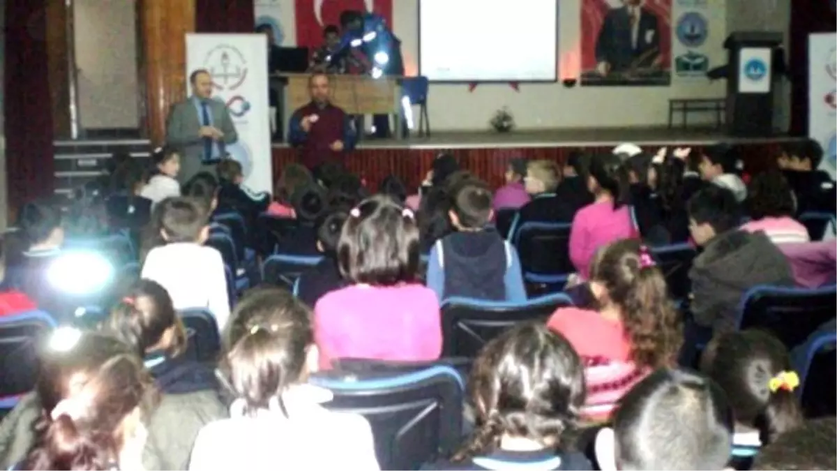 Gediz\'de Miniklere Trafik Eğitimi Semineri