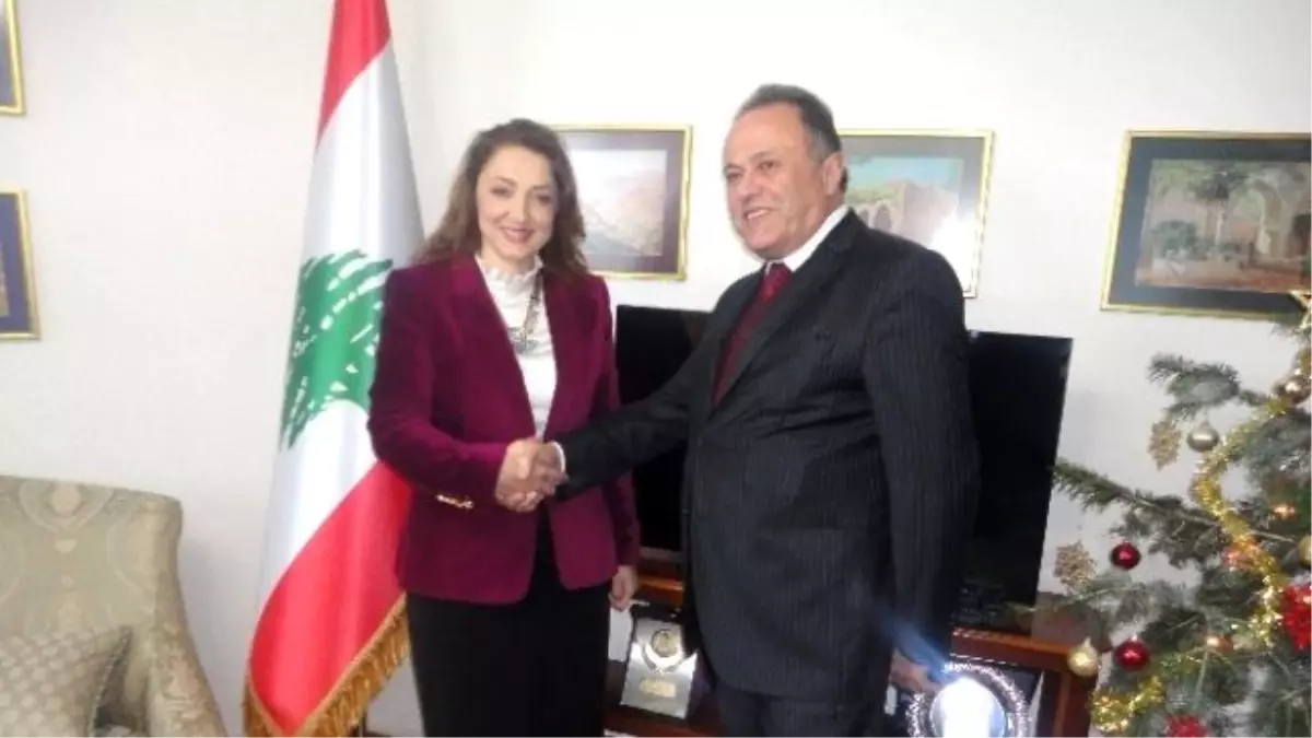 Nezaket Emine Atasoy\'dan Lübnan Büyükelçisine Ziyaret