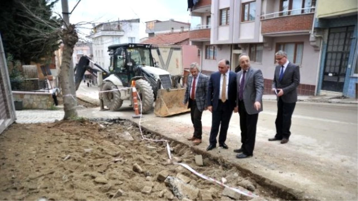 Orhangazi Belediyesi Kaldırım ve Asfalt Çalışmalarını Sürdürüyor