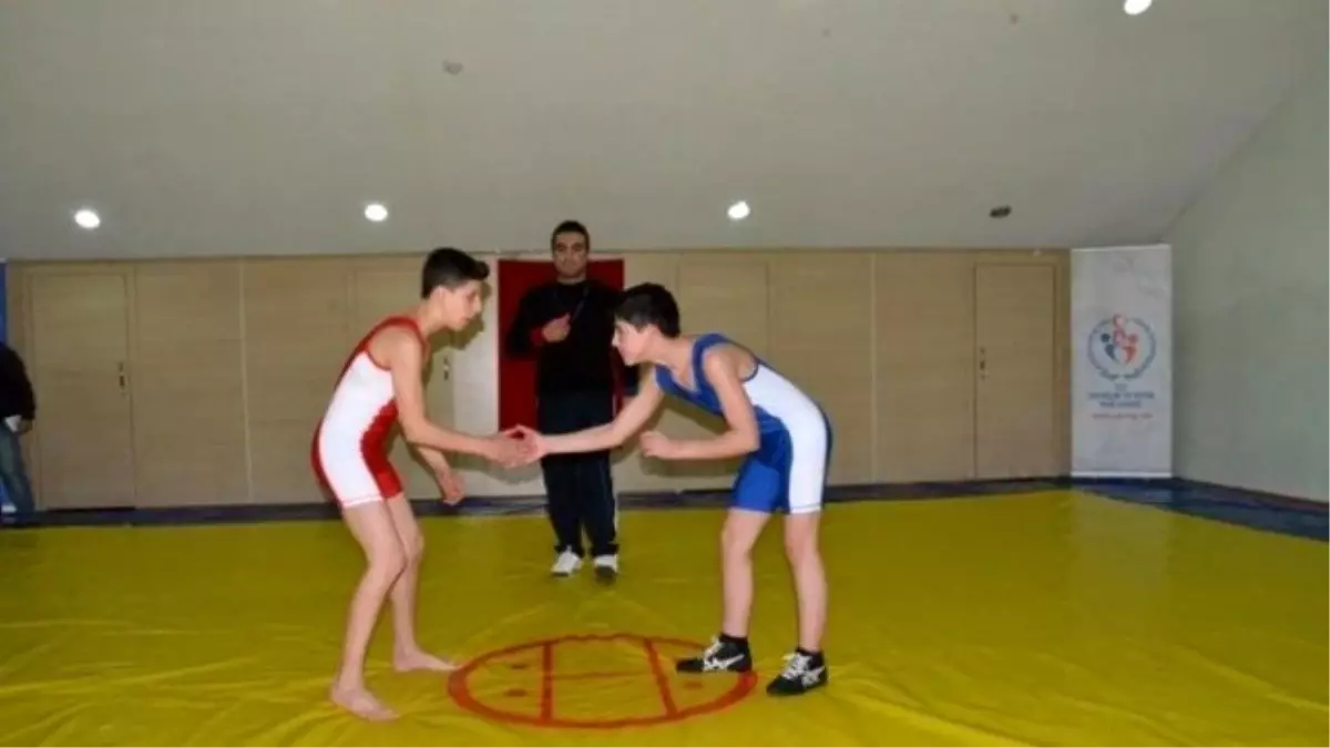 Serbest Güreş İl Birinciliği Sona Erdi