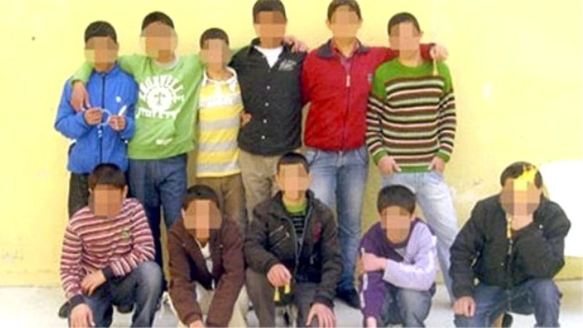 Tutuklu Çocuklar: Sakallı Kişiler Gelip IŞİD\'e Katılmamızı İstiyor