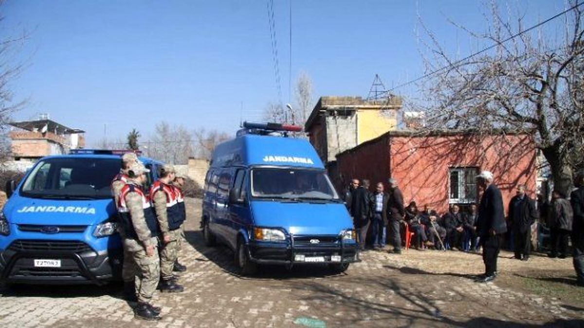 Yalnız Yaşayan Yaşlı Adam Evinde Bıçaklanarak Öldürüldü
