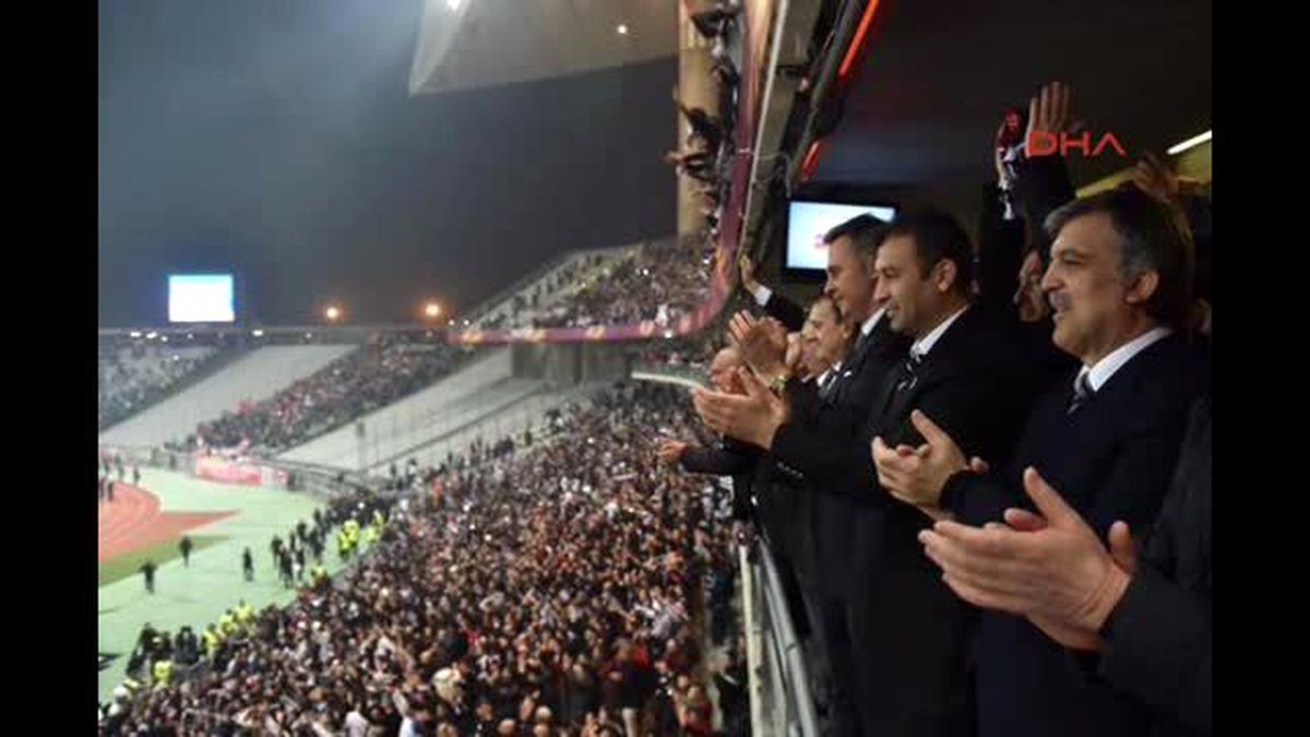 Abdullah Gül\'den Galibiyet Sevinci