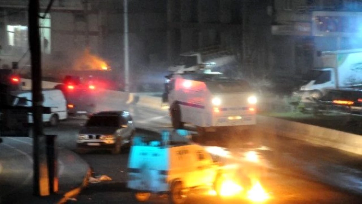 Cizre\'de İzinsiz Gösteriye Polis Müdahale Etti