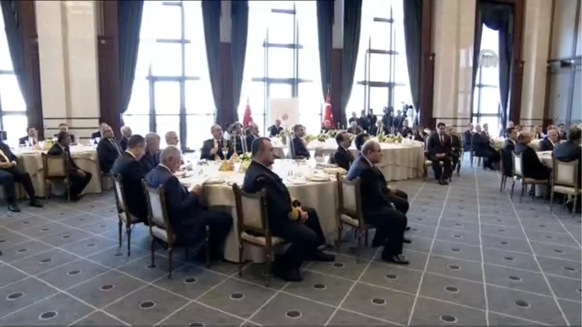 Erdoğan: "Dün, Türkiye\'nin Suriye\'de Maceraya Sokulmaması Gerektiğini Haykıranlar, Bugün Toprak...