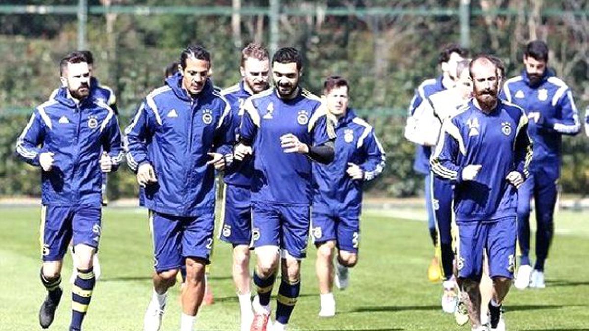 Fenerbahçe\'de Emre Belözoğlu Takımla Birlikte Çalıştı