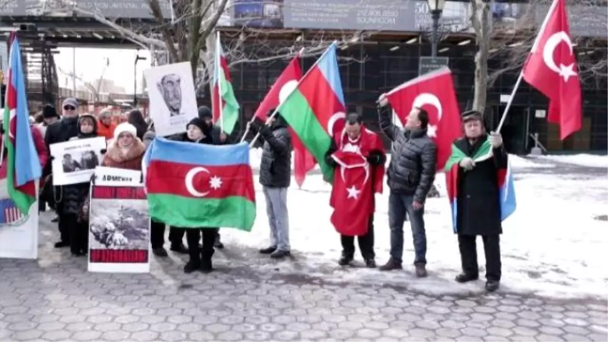 Hocalı Katliamı New York\'ta Protesto Edildi