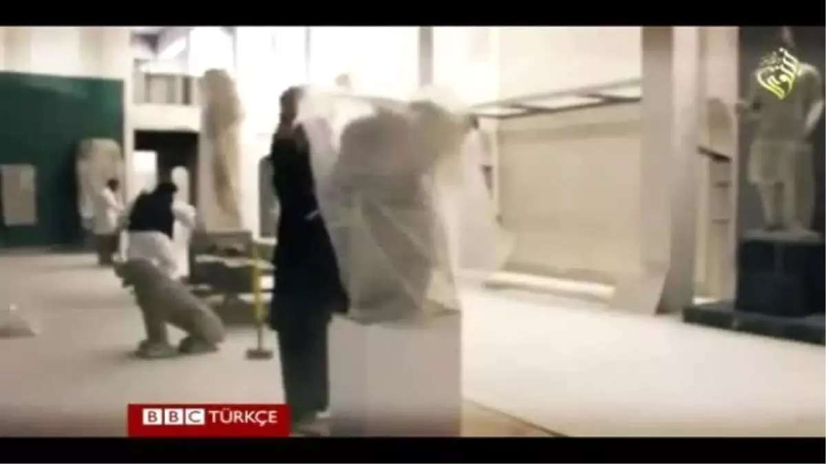 Işid Militanları Musul Müzesi\'nde Heykelleri Parçaladı