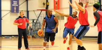 Jamont Gordon, Tofaş ile Resmi Sözleşme İmzaladı