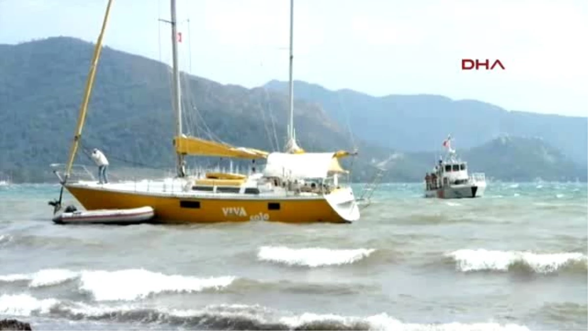 Marmaris - Lodos Yüzünden Demir Tarayan Yelkenli Karaya Oturdu