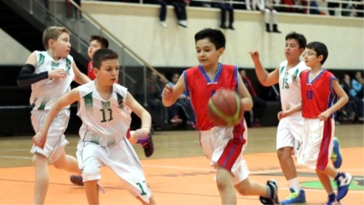 Özel Sanko Okulları\'nın Basketbol Başarısı
