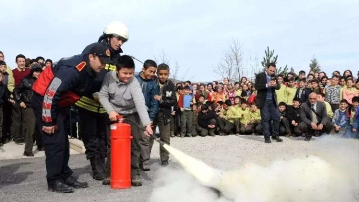 Yavuz Sultan Selim Ortaokulu Öğrencilerine Yangın Eğitimi