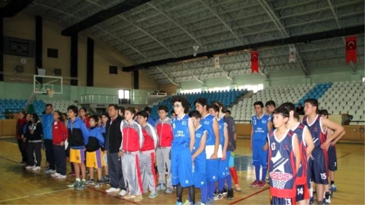 Yıldızlar Basketbol Müsabakaları Yapıldı