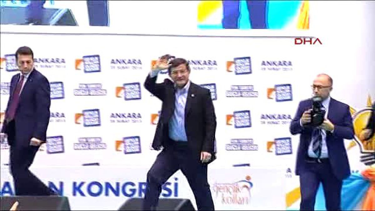 3başbakan Davutoğlu Türkiye\'de Şiddetin, Silahın Dili Sona Erecek Demokratik Siyasetin Önü...