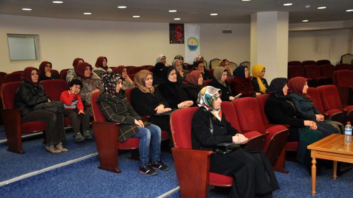 Bilgilendirme Seminerleri Sürüyor