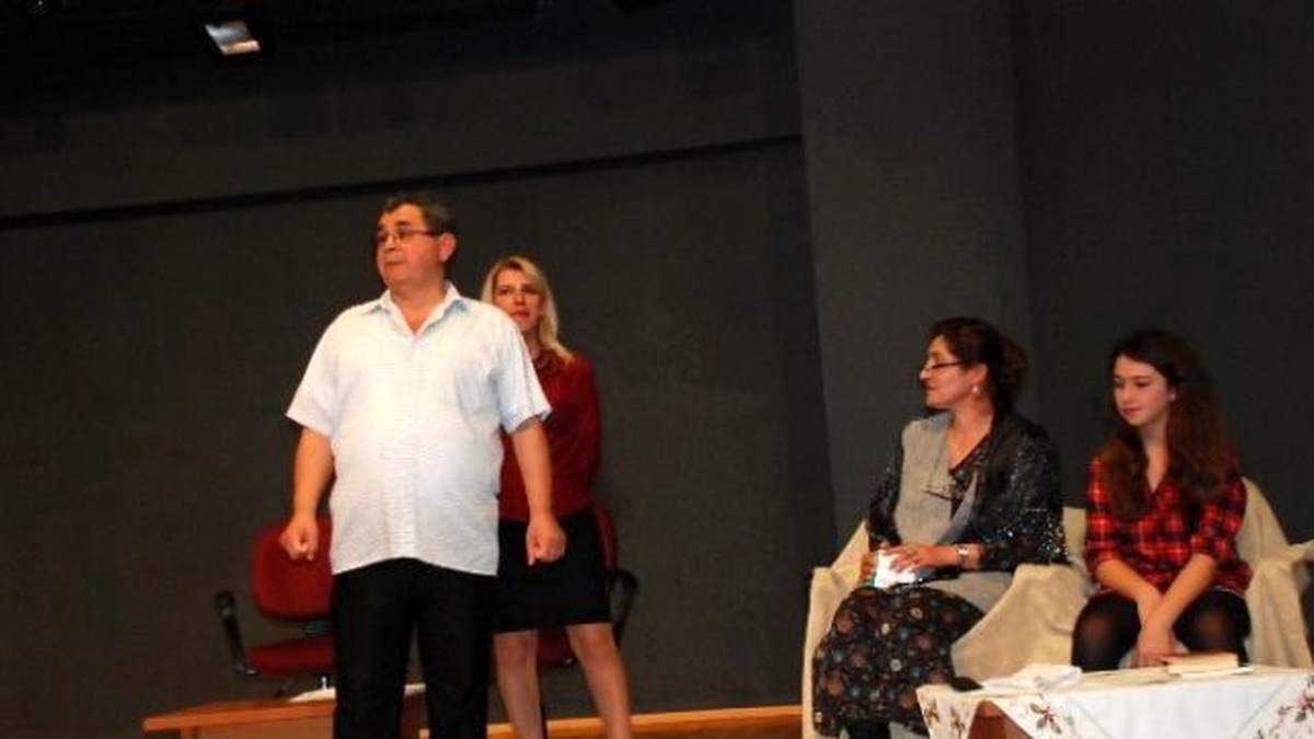 Didim Belediyesi Huzur Evi Sakinleri "Canım Torunumu" Sahneledi