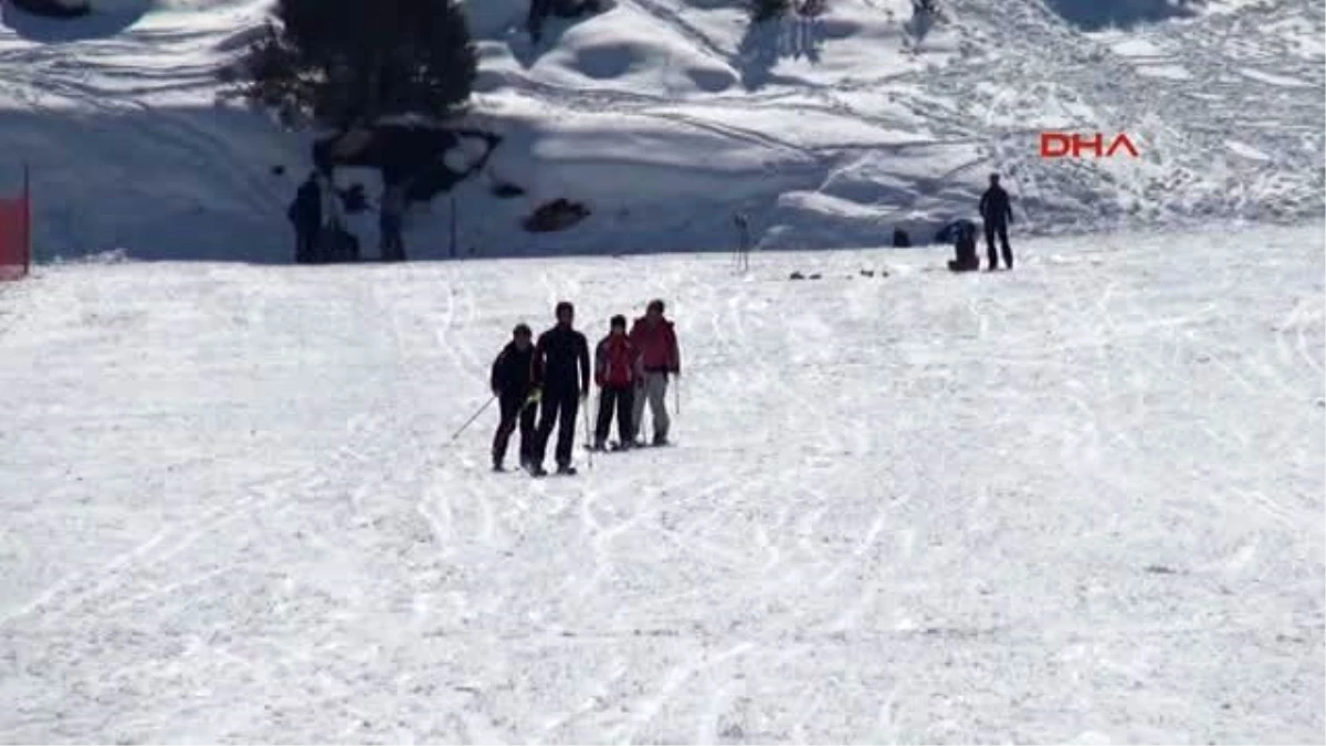 Erzincan Özel Sporcular, Erzincan\'da Kayak Şampiyonasına Hazırlanıyor