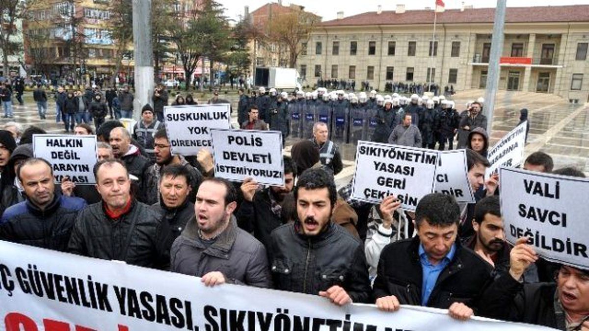 Eskişehir\'de İç Güvenlik Yasa Tasarısı Eylemi
