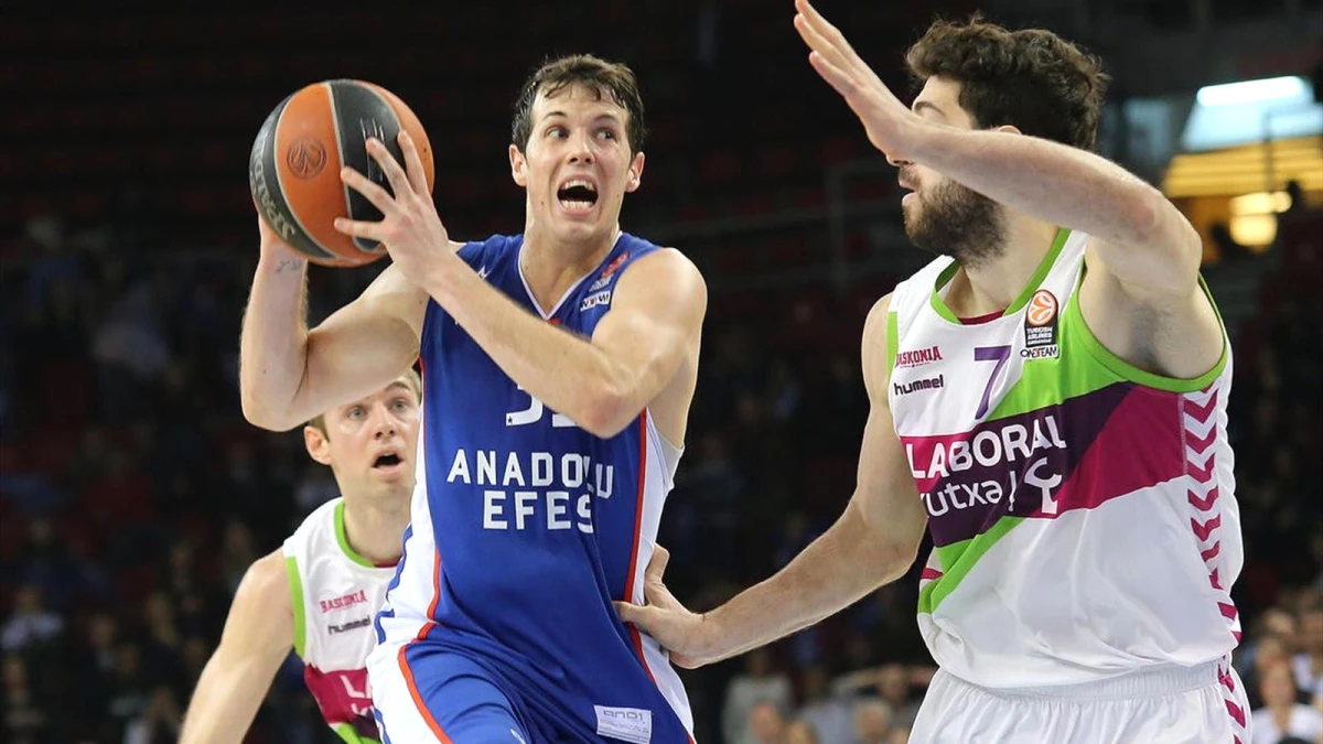 Euroleague: Anadolu Efes 84-87 Laboral Kutxa