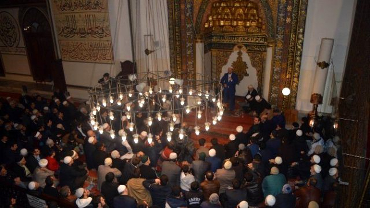 Merhum Necmettin Erbakan İçin Ölümünün 4. Yılında Ulu Cami\'de Mevlit Okutuldu