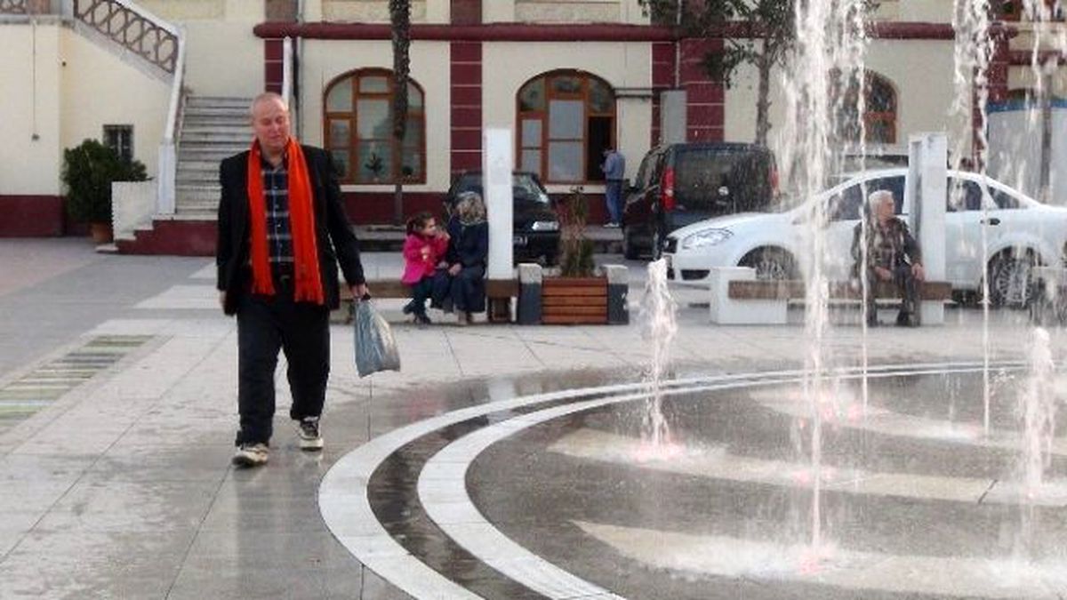 Cebindeki Son Parayla Milletvekili Aday Adayı Oldu